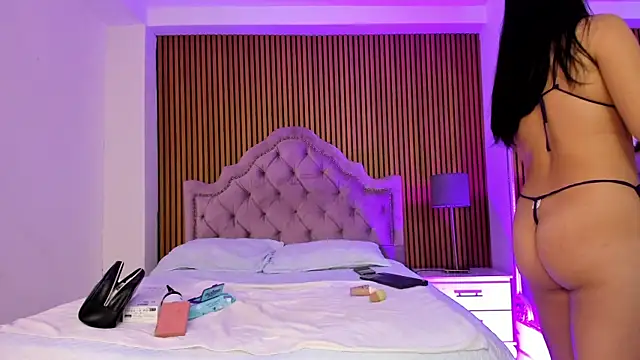 Starbutterflyy  online show from 11/17/25, 04:07