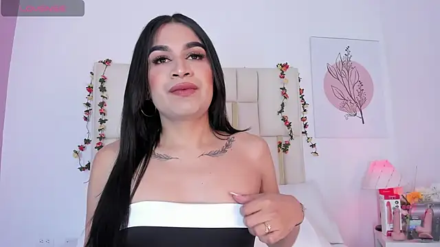 Silvana-Castro online show from 11/06/25, 11:22