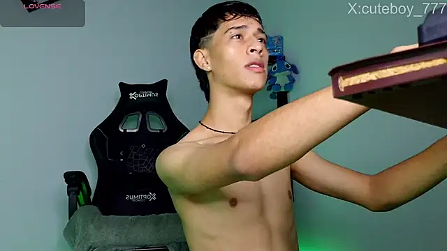 Danny cute 05 online show from 11/07/25, 10:04