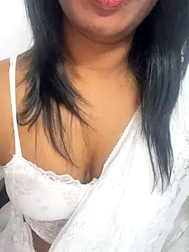 Snapshot of tamil_Aarathi chatting on 09/29/25, 05:40 tamil Aarathi online show from 09/29/25, 05:40