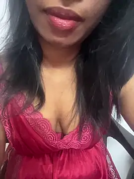 Snapshot of tamil_Aarathi chatting on 10/14/25, 05:58 tamil Aarathi online show from 10/14/25, 05:58