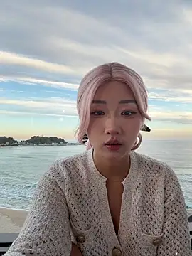 winter11 online show from 11/10/25, 10:20