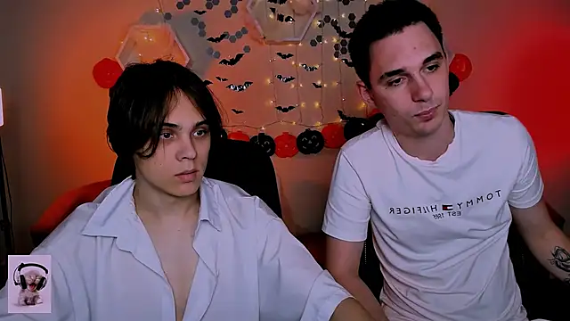 Snapshot of karl_mans chatting on 10/29/25, 11:12 karl mans online show from 10/29/25, 11:12