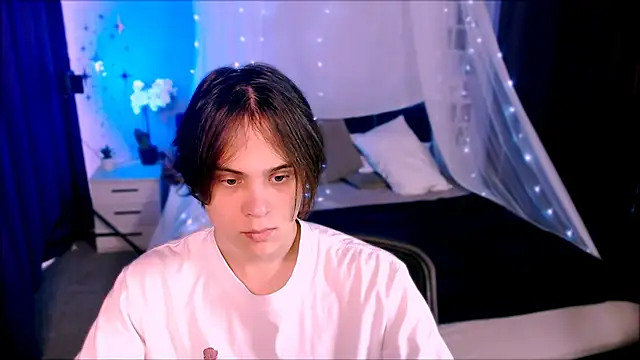 Snapshot of karl_mans chatting on 11/13/25, 09:41 karl mans online show from 11/13/25, 09:41