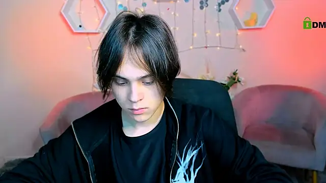 Snapshot of karl_mans chatting on 11/15/25, 09:50 karl mans online show from 11/15/25, 09:50