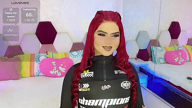 kushina uzumaki75 online show from 10/18/25, 04:37