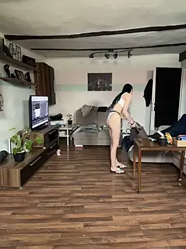 Seductively4 20 online show from 11/14/25, 11:09