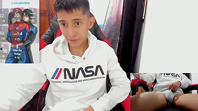 Snapshot of gomitaboy_1 chatting on 10/17/25, 06:43 gomitaboy 1 online show from 10/17/25, 06:43