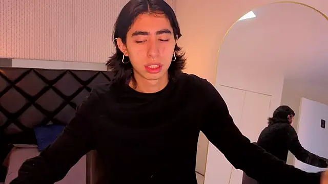 ryo light online show from 10/14/25, 08:09