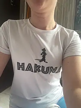 Snapshot of Megan_colsom chatting on 10/14/25, 05:36 Megan colsom online show from 10/14/25, 05:36