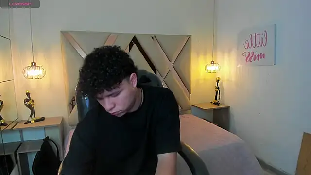 BenjaminBottonn online show from 09/10/25, 08:09