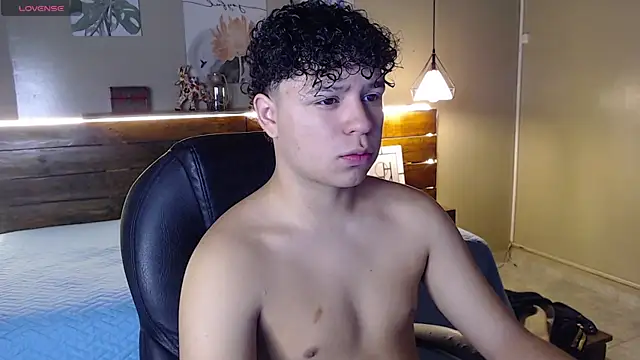 BenjaminBottonn online show from 09/21/25, 02:19