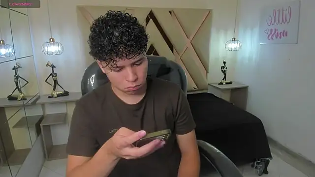 BenjaminBottonn online show from 10/07/25, 07:44