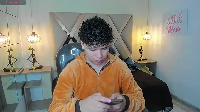 BenjaminBottonn online show from 10/09/25, 07:45