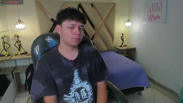 BenjaminBottonn online show from 11/12/25, 08:08