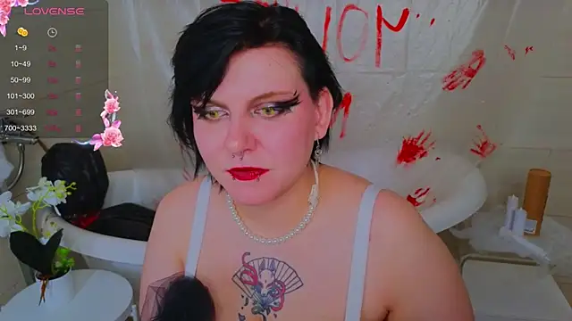 bluelunaray online show from 10/20/25, 10:05