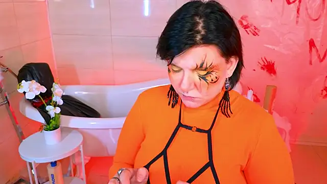 bluelunaray online show from 10/23/25, 10:03