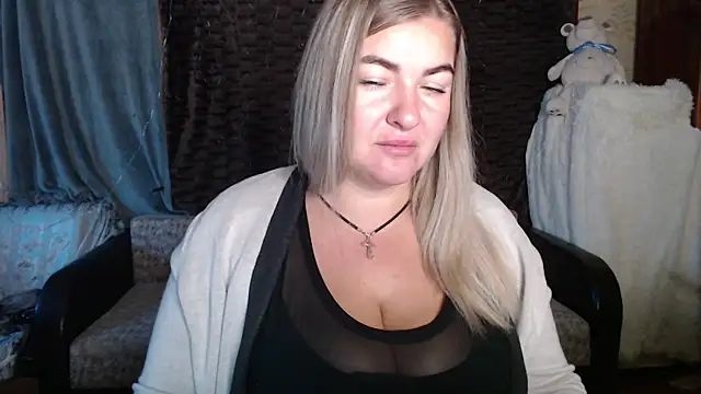 NikaSkylink online show from 10/15/25, 03:39