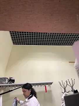 Snapshot of Liza_Will chatting on 10/16/25, 10:05 Liza Will online show from 10/16/25, 10:05