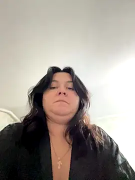 Snapshot of Liza_Will chatting on 10/17/25, 09:06 Liza Will online show from 10/17/25, 09:06