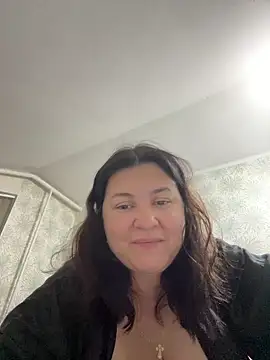 Snapshot of Liza_Will chatting on 10/18/25, 09:37 Liza Will online show from 10/18/25, 09:37