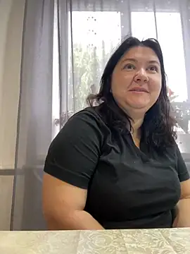 Snapshot of Liza_Will chatting on 10/25/25, 05:59 Liza Will online show from 10/25/25, 05:59