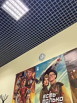 Snapshot of Liza_Will chatting on 11/13/25, 08:46 Liza Will online show from 11/13/25, 08:46