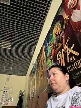 Snapshot of Liza_Will chatting on 11/14/25, 06:12 Liza Will online show from 11/14/25, 06:12