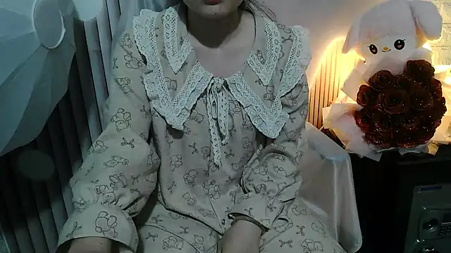 Snapshot of Emachiii chatting on 11/15/25, 09:50 Emachiii online show from 11/15/25, 09:50