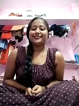 Snapshot of Fun__with__Prity chatting on 09/24/25, 06:22 Fun with Prity online show from 09/24/25, 06:22