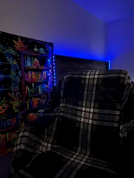 Snapshot of MamaSpicy chatting on 11/10/25, 06:07 MamaSpicy online show from 11/10/25, 06:07