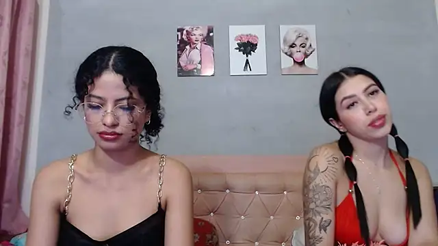 Adut Akech online show from 09/20/25, 03:02