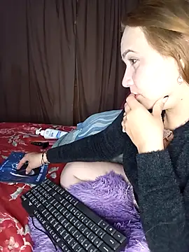 Snapshot of Bby_Zicast chatting on 11/13/25, 05:50 Bby Zicast online show from 11/13/25, 05:50