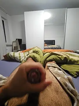 Snapshot of Bog_dan123 chatting on 10/03/25, 08:39 Bog dan123 online show from 10/03/25, 08:39