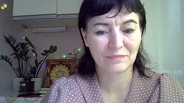 Snapshot of Krystal_82 chatting on 09/18/25, 05:42 Krystal 82 online show from 09/18/25, 05:42