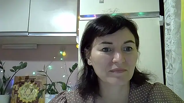 Snapshot of Krystal_82 chatting on 09/19/25, 04:29 Krystal 82 online show from 09/19/25, 04:29