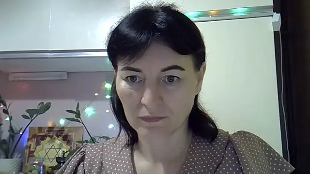 Snapshot of Krystal_82 chatting on 09/24/25, 06:33 Krystal 82 online show from 09/24/25, 06:33