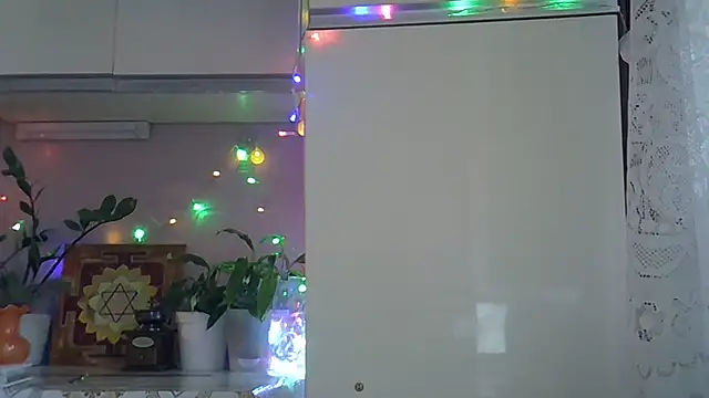 Snapshot of Krystal_82 chatting on 10/09/25, 05:05 Krystal 82 online show from 10/09/25, 05:05