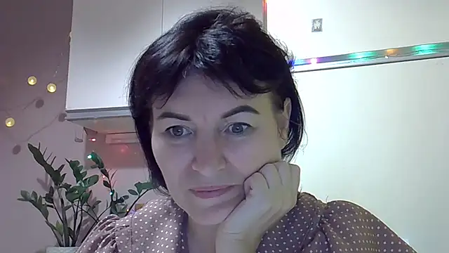 Snapshot of Krystal_82 chatting on 10/11/25, 07:45 Krystal 82 online show from 10/11/25, 07:45