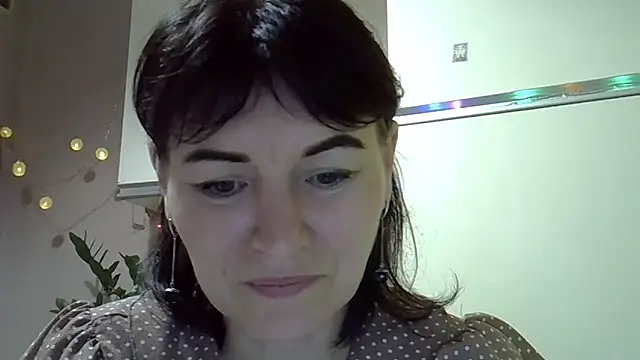 Snapshot of Krystal_82 chatting on 10/12/25, 08:52 Krystal 82 online show from 10/12/25, 08:52