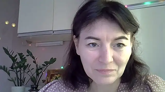 Snapshot of Krystal_82 chatting on 10/15/25, 09:20 Krystal 82 online show from 10/15/25, 09:20