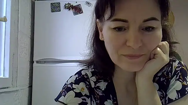 Snapshot of Krystal_82 chatting on 11/12/25, 07:42 Krystal 82 online show from 11/12/25, 07:42