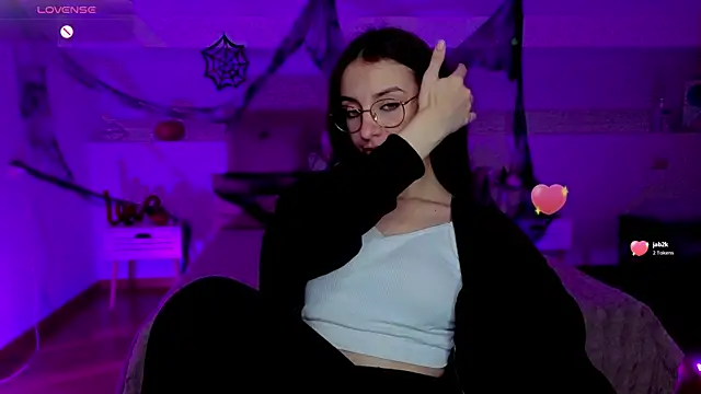 Snapshot of Real_cutie1 chatting on 11/01/25, 08:44 Real cutie1 online show from 11/01/25, 08:44