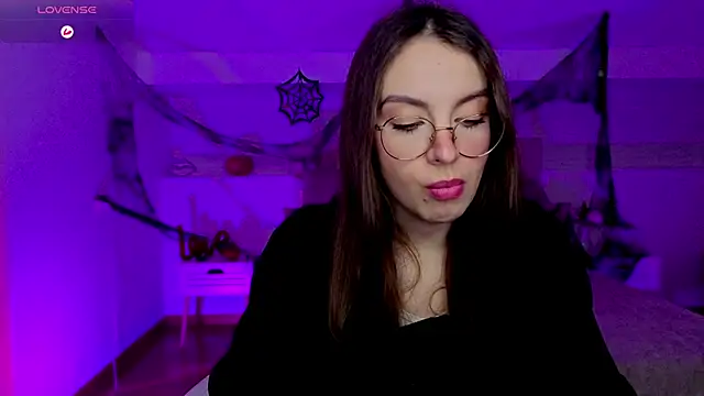 Snapshot of Real_cutie1 chatting on 11/03/25, 08:32 Real cutie1 online show from 11/03/25, 08:32