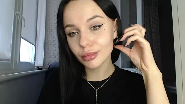 Snapshot of Blair_Yates chatting on 10/20/25, 02:39 Blair Yates online show from 10/20/25, 02:39
