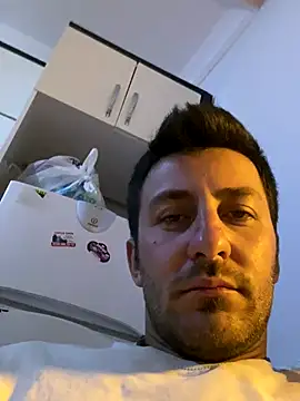 Snapshot of emredenizz07 chatting on 10/07/25, 05:10 emredenizz07 online show from 10/07/25, 05:10