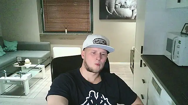 Dartanjanas13 online show from 10/15/25, 04:51