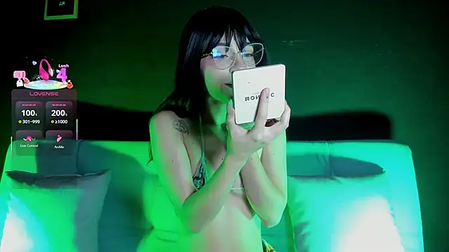 Snapshot of madiixwatson chatting on 10/09/25, 11:08 madiixwatson online show from 10/09/25, 11:08