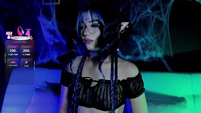 Snapshot of madiixwatson chatting on 10/22/25, 10:48 madiixwatson online show from 10/22/25, 10:48