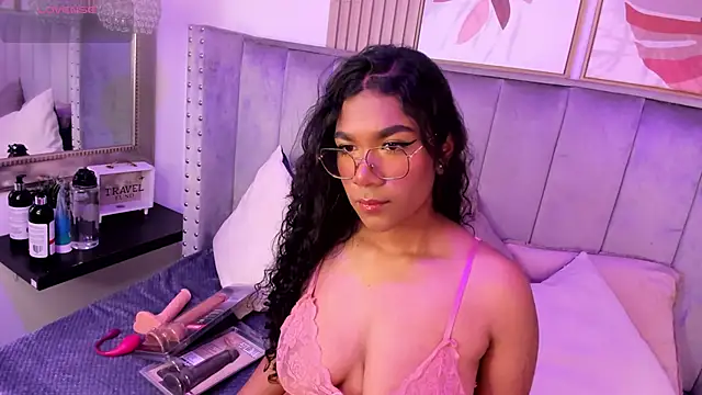 Seshat Hitt online show from 10/17/25, 03:20